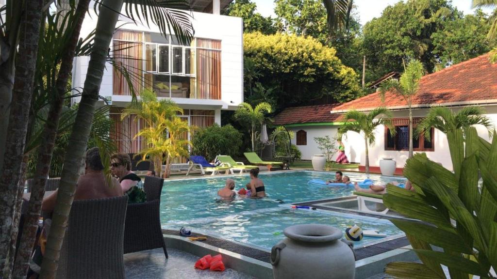 Bazén v ubytování Emerald Villas Weligama nebo v jeho okolí