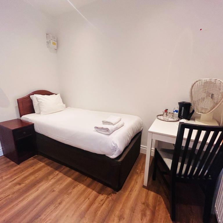 Sinai Hotel - Single Room