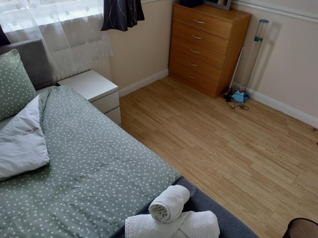 Gallery image of Beautiful House in Ruislip in Northwood