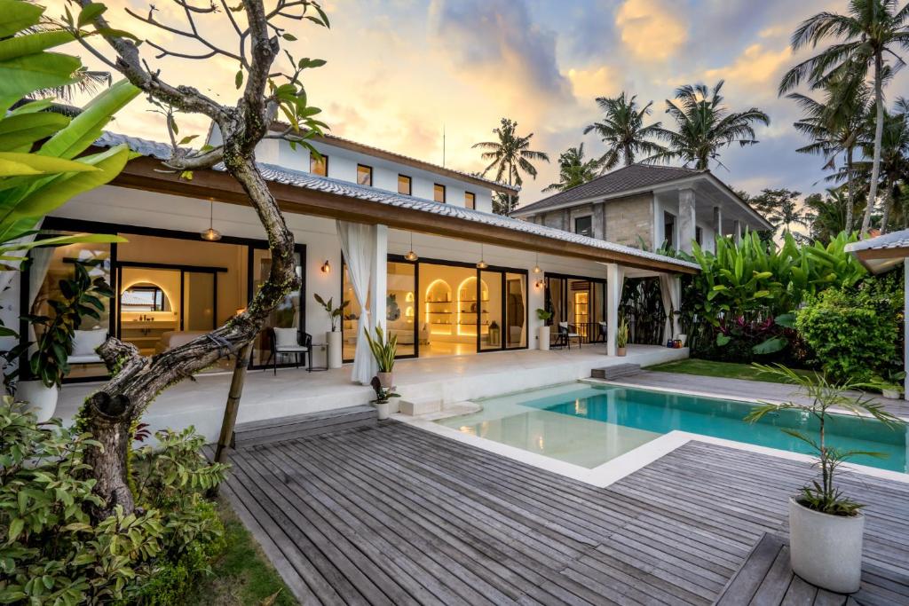 Πισίνα στο ή κοντά στο Villa Bisous Ubud