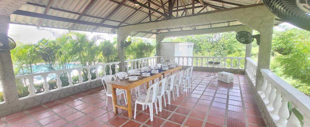 Balkón nebo terasa v ubytování Extraordinaria CASA FINCA Piscina AA