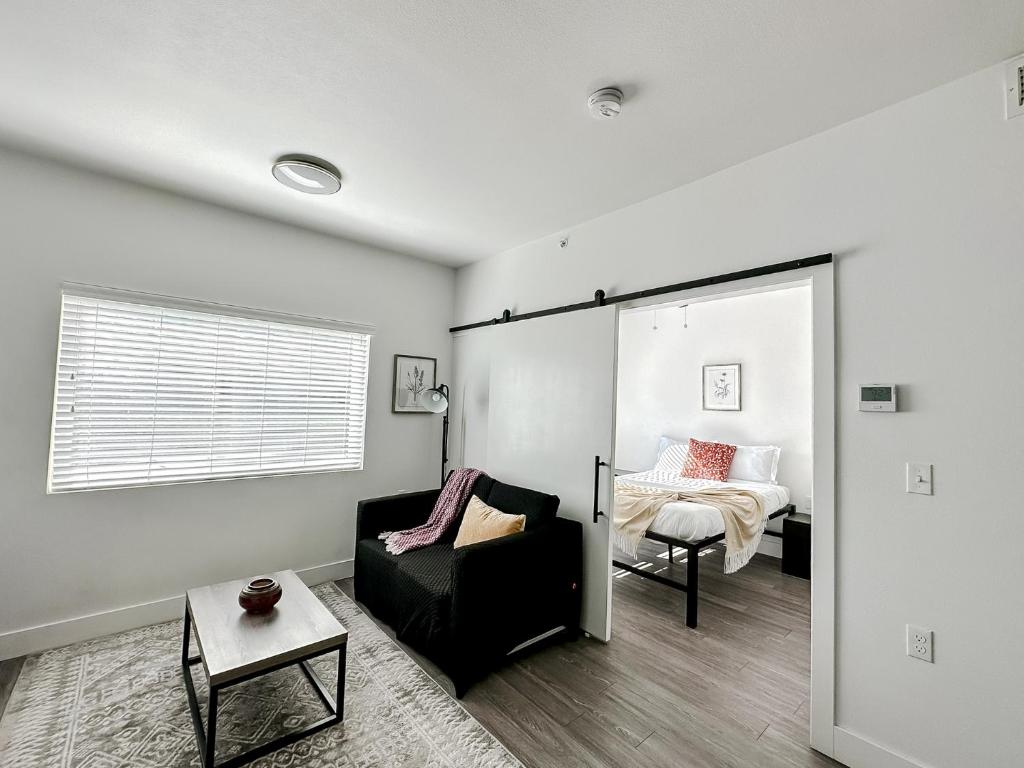 Sleepover Trendy Downtown Springfield Apartments - Appartement - Begane Grond