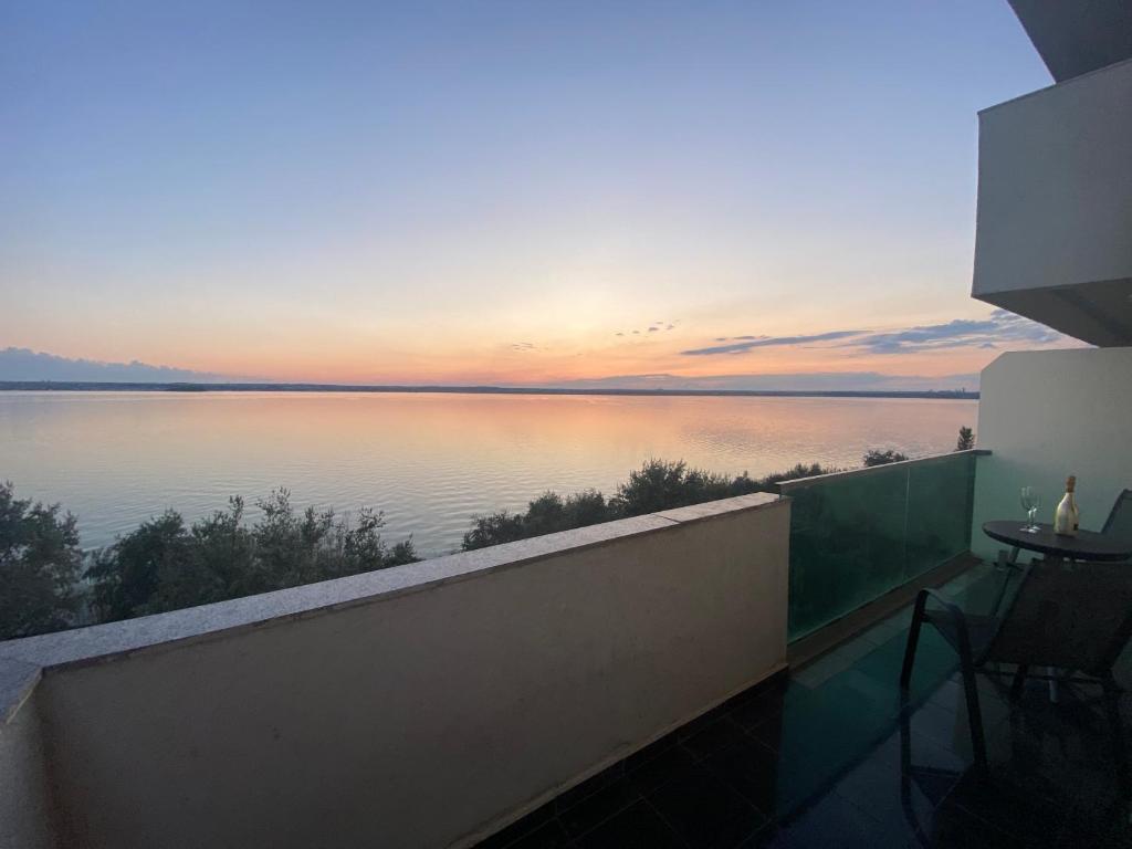 Moonlight Lake View Mamaia, Mamaia Updated 2024 Prices