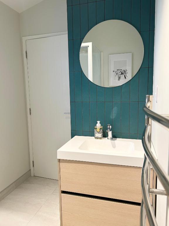 Koupelna v ubytování Luxury Retreat Ultimate Location - 2 bedrooms 2 bathrooms