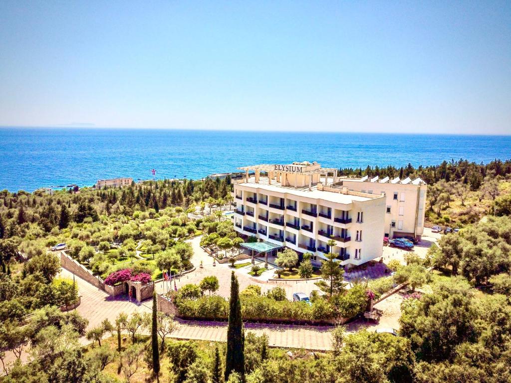 Elysium Hotel - Image 4