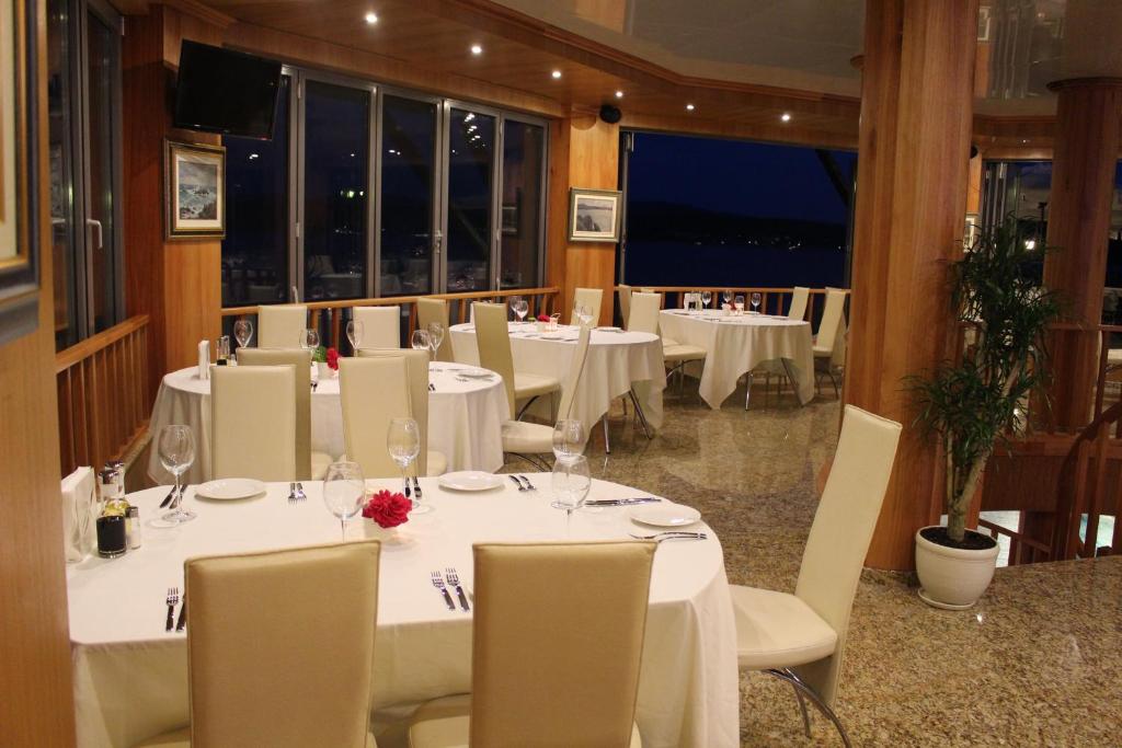 Restaurace v ubytování Art Complex Anel