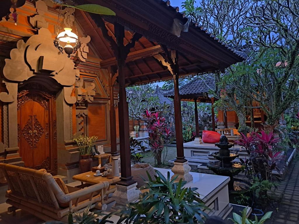 Zahrada ubytování Sahadewa House