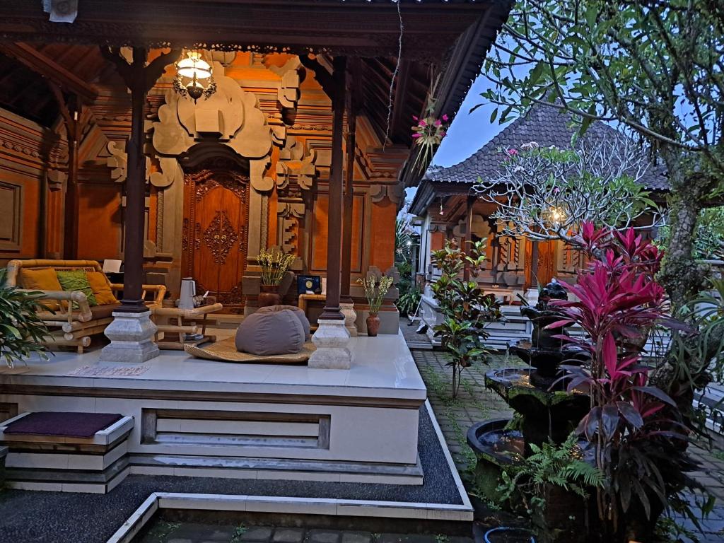 Zahrada ubytování Sahadewa House