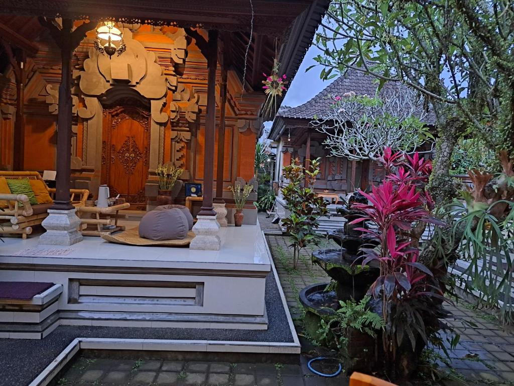 Zahrada ubytování Sahadewa House
