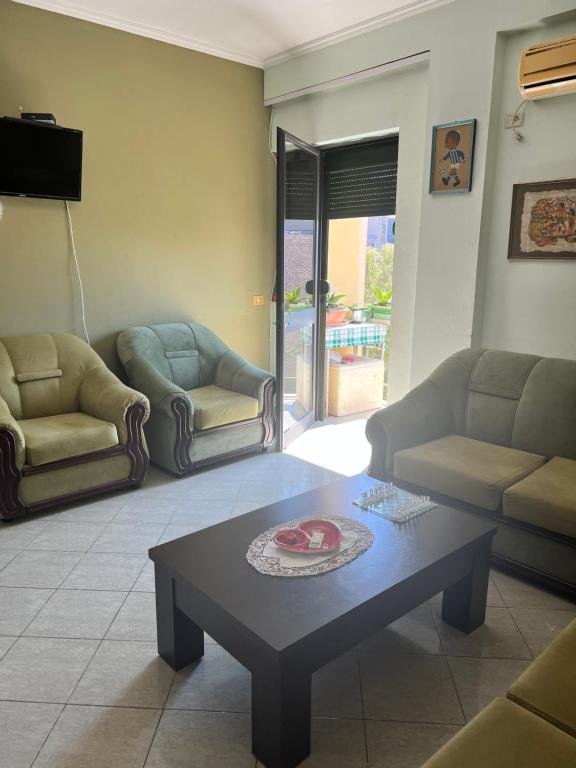 Comfortable condo near the beach - Image 4