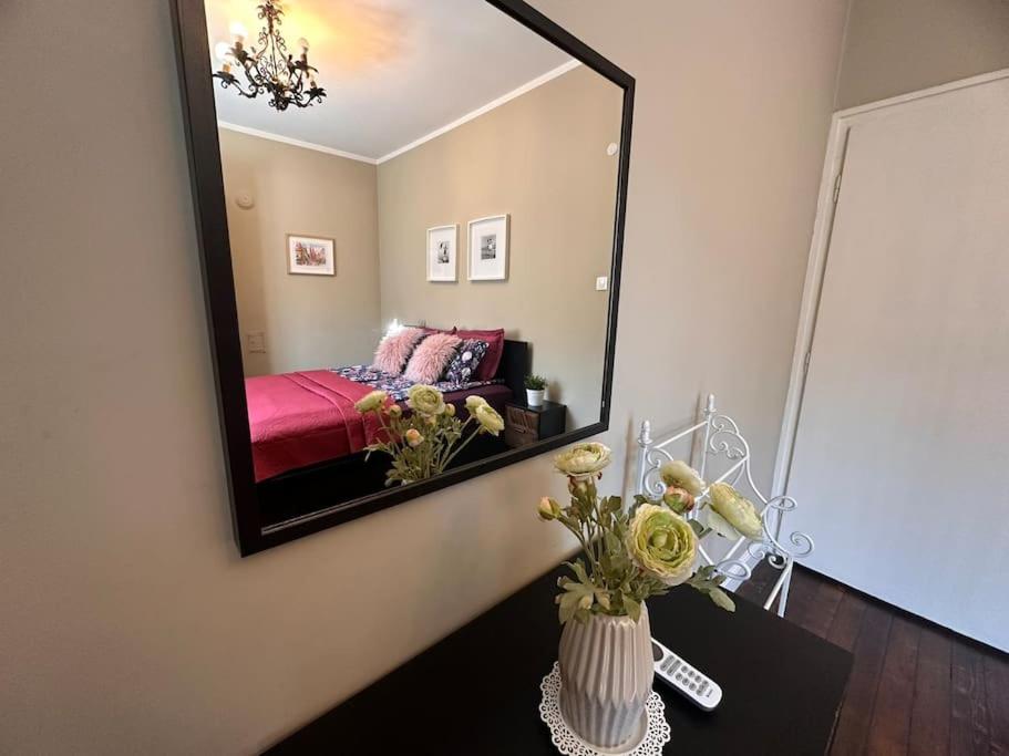 Postel nebo postele na pokoji v ubytování 3 BDR - Top Center Artistic Apartment - 115 m2