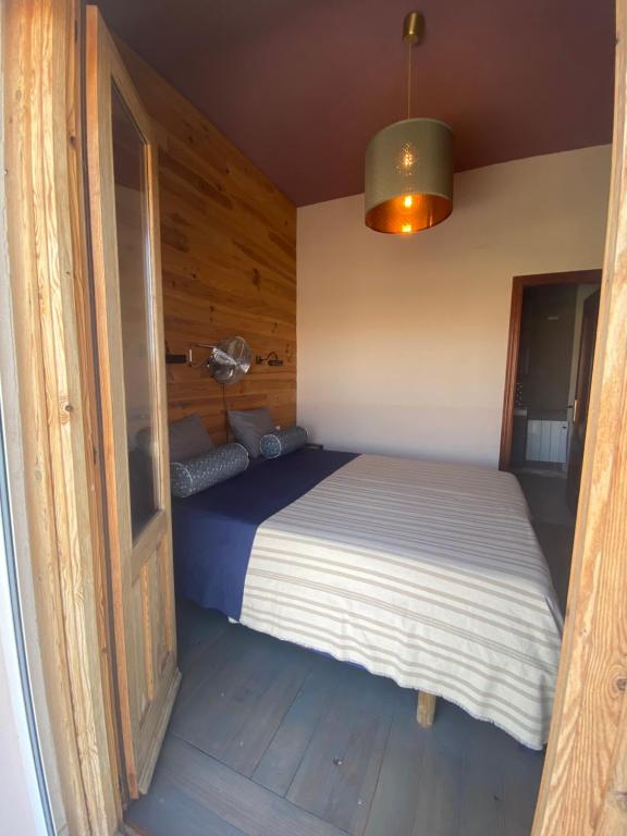 Posteľ alebo postele v izbe v ubytovaní Villa entre mer et montagne