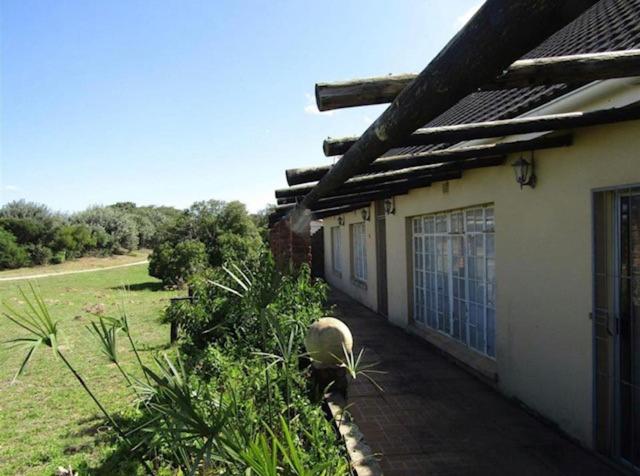 Suitetrails - Oyster Bay Guesthouse