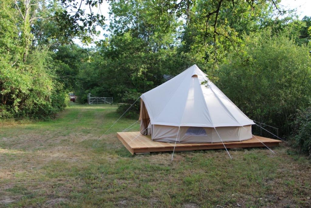 Zahrada ubytování Domaine La Faix, Gite la Forestière