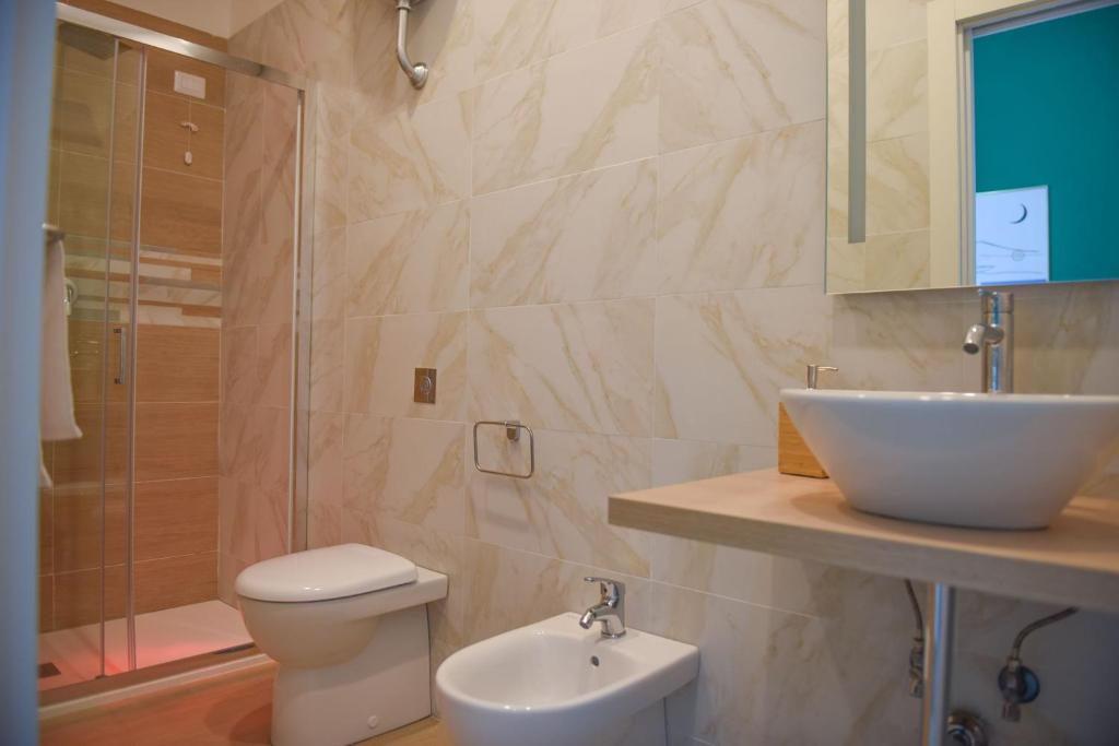 A bathroom at Napoli Central Gate