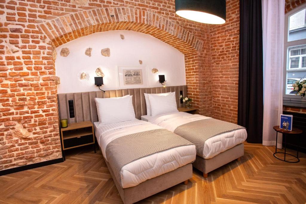 HOTEL TEATR - Resim 13