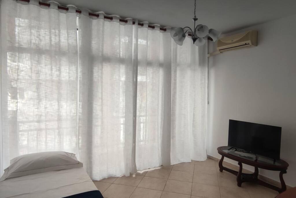 Appartamento con due camere da letto - Imazhi 5