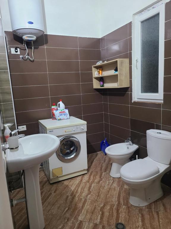 Apartment by the sea in Vlore - Image 3