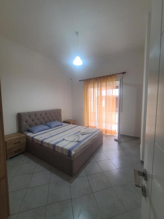 Apartment by the sea in Vlore - Image 7