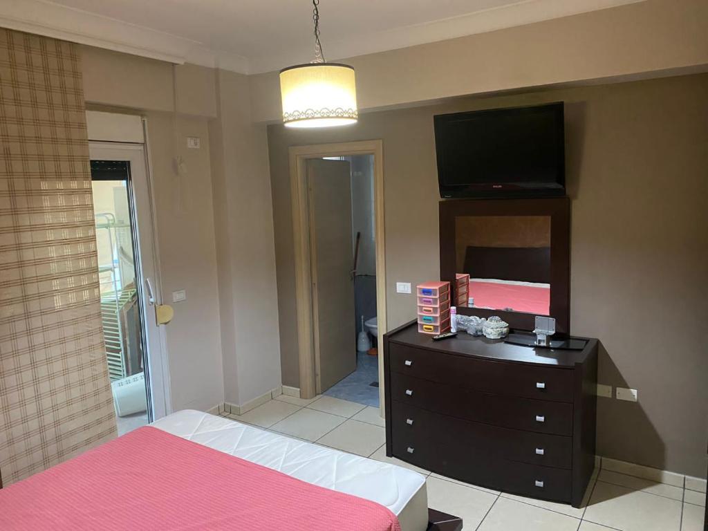 Vlora Stadium 2 BR Central Apartment - Image 6