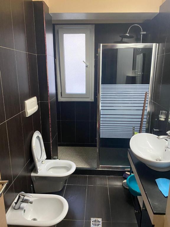 Vlora Stadium 2 BR Central Apartment - Image 3