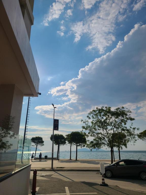 Apartment by the sea in Vlore - Image 9