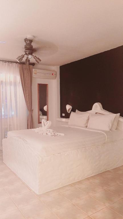 Big Boys' Bed & Burger - Patong Beach - Resim 10