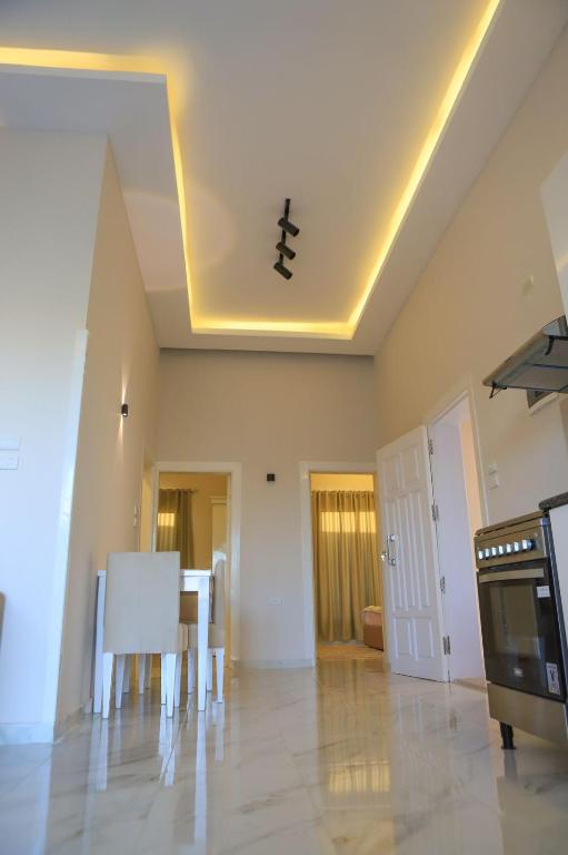 Kuchyň nebo kuchyňský kout v ubytování Royal Nile Villa - Pool View Apartment 1