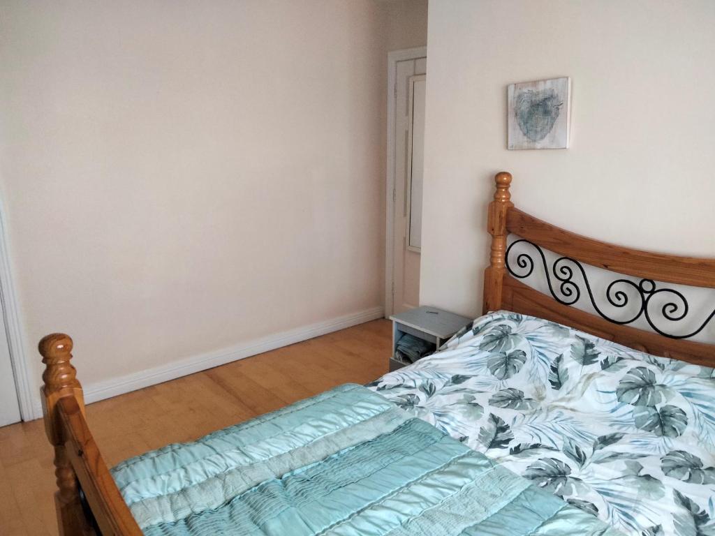 Postel nebo postele na pokoji v ubytování 19 Doran Close