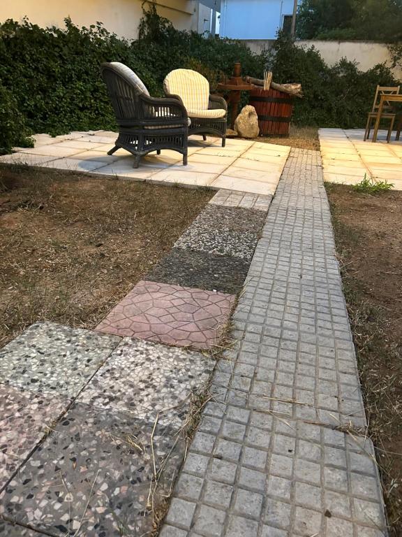 Paola’s Apartment Near Athens Airport - 8