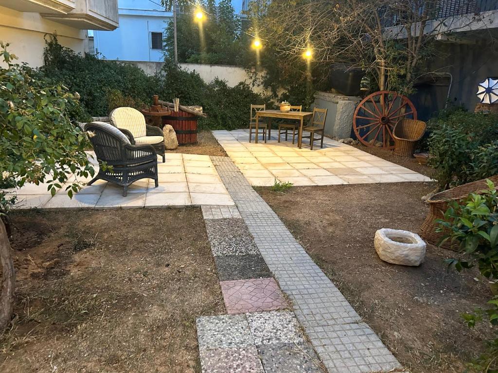 Paola’s Apartment Near Athens Airport - 17