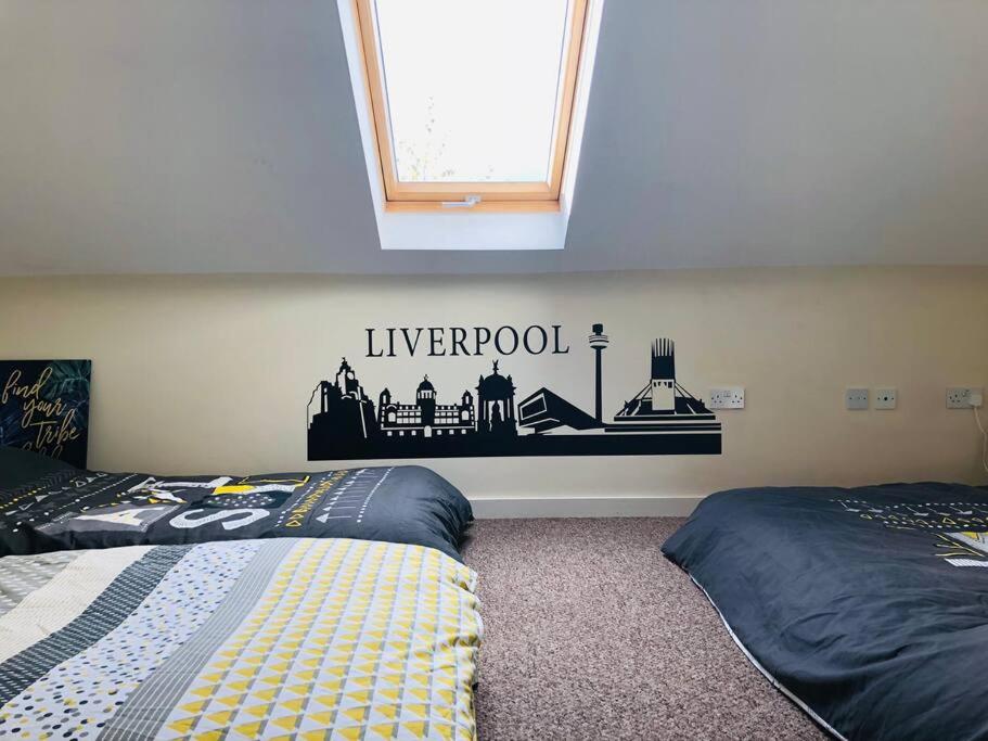 Fotografie z fotogalerie ubytování Liverpool City View Sunflower House - FREE PARKING v destinaci Liverpool