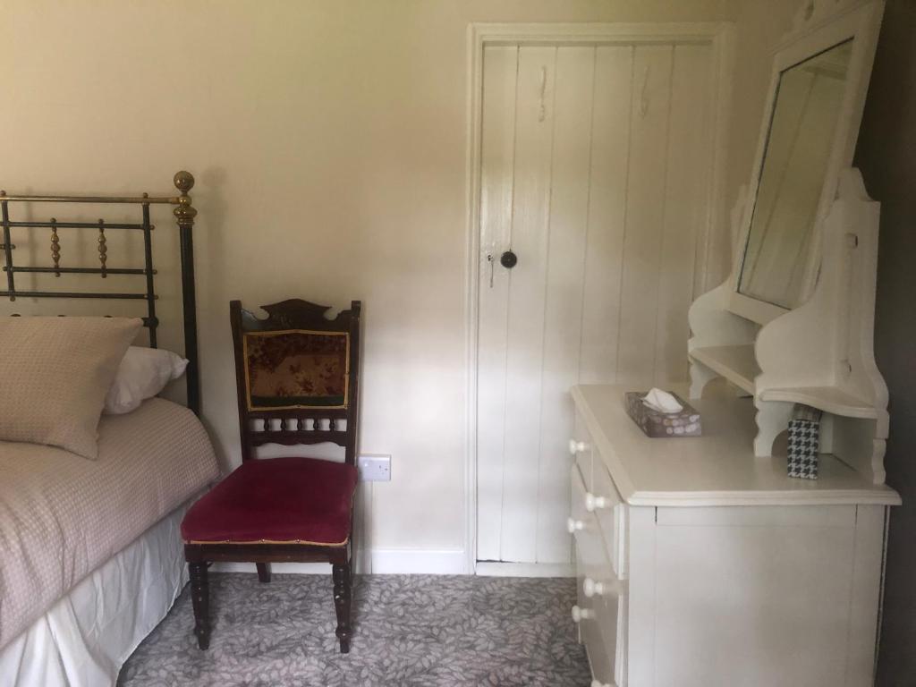 Fotografie z fotogalerie ubytování Larchgrove - 1800s Irish Farmhouse v destinaci Carlow