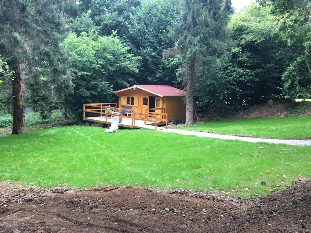 Zahrada ubytování Cabane au milieu des bois
