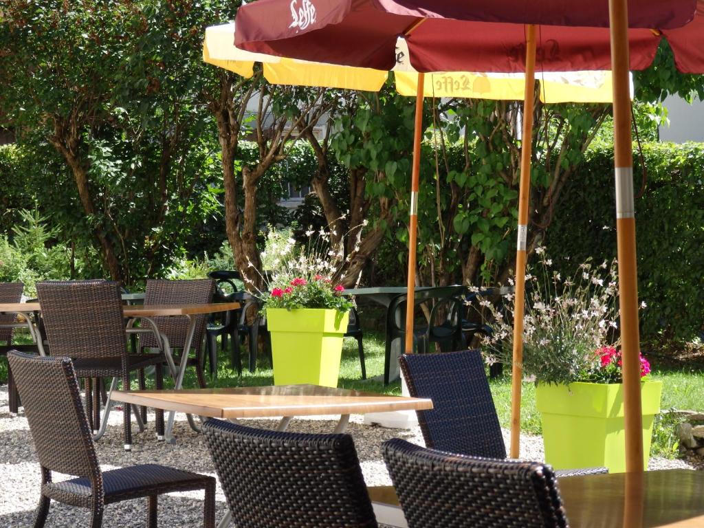 Zahrada ubytování Hôtel Viallet