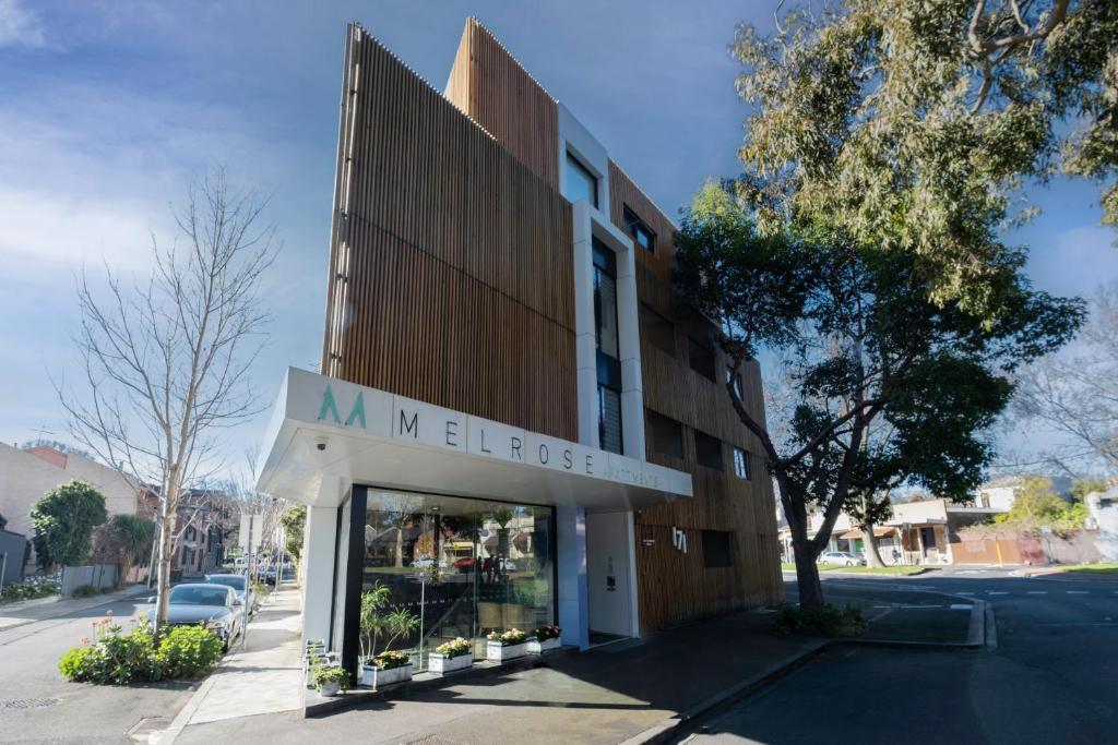 Budova, kde se aparthotel nachází