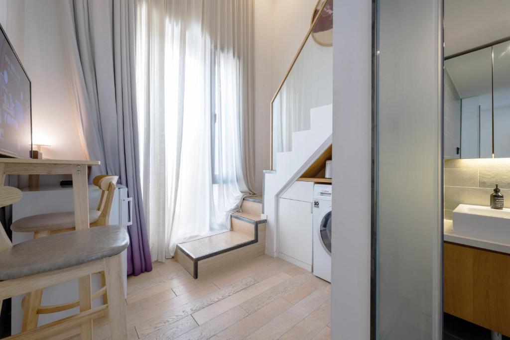 Meriden M Hotel Beijing - Sanlitun Tuanjiehu Subway Station, Beijing ...