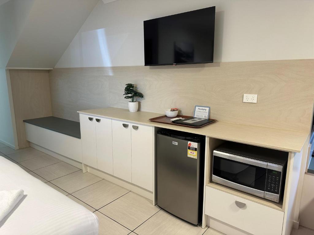Kuchyň nebo kuchyňský kout v ubytování Golf View Motel