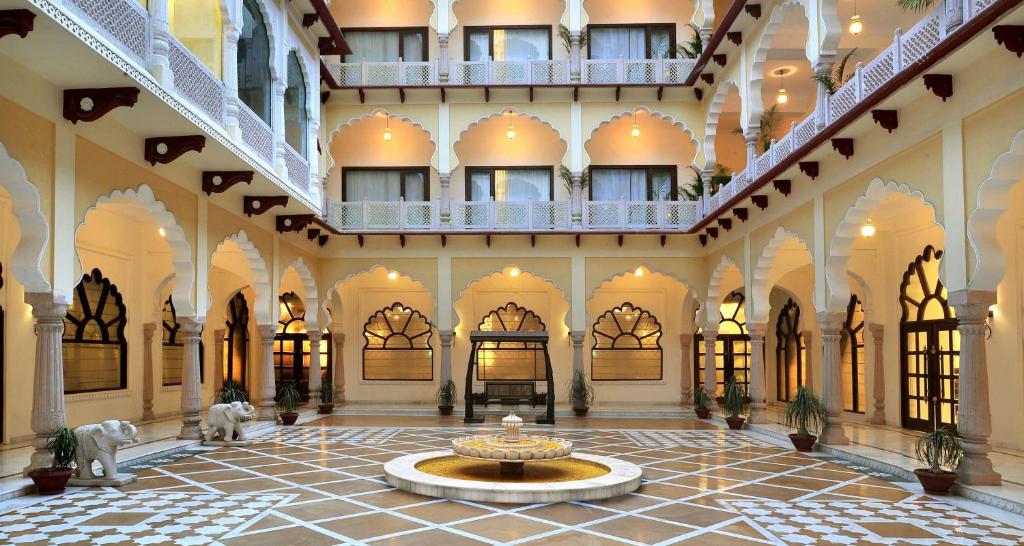 Fotografie z fotogalerie ubytování Noormahal Palace Hotel v destinaci Karnál