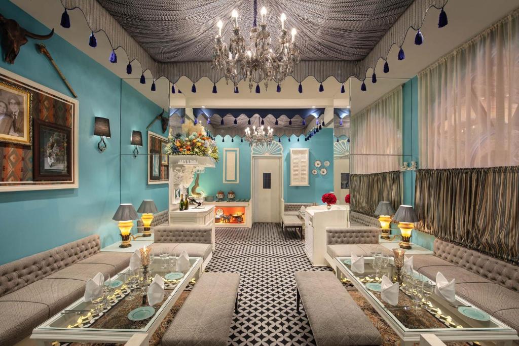 Posezení v ubytování Noormahal Palace Hotel