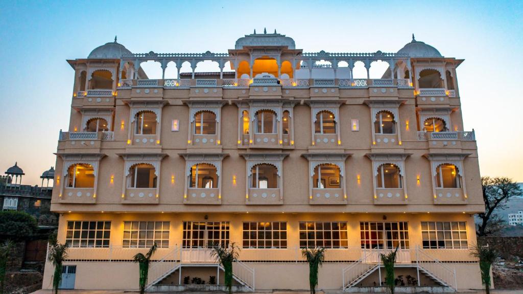 Shree Ji Mahal Hotel, Udaipur - Housity