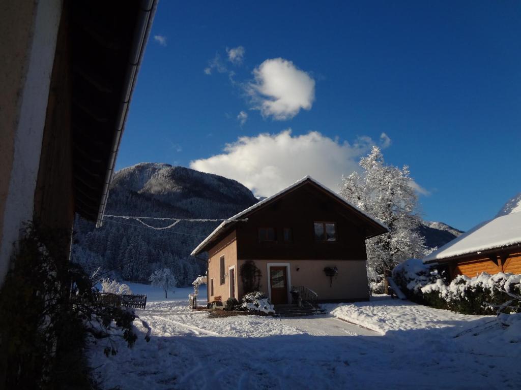 Výhľad na hory alebo výhľad na hory priamo z hotela