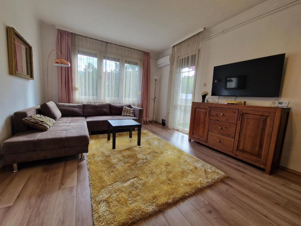 Clarissa Apartman Eger 3300 Eger, 58 Maklári út Fsz. 2. kép - 1