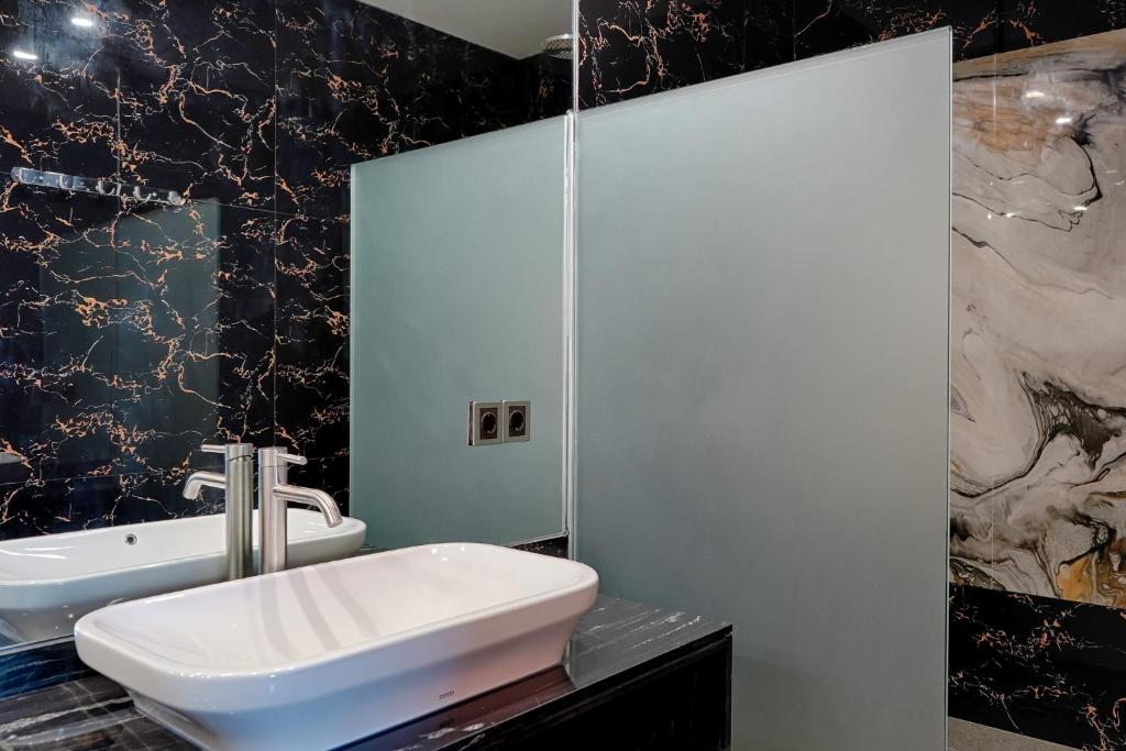 Kyara Villa Apartments - 9