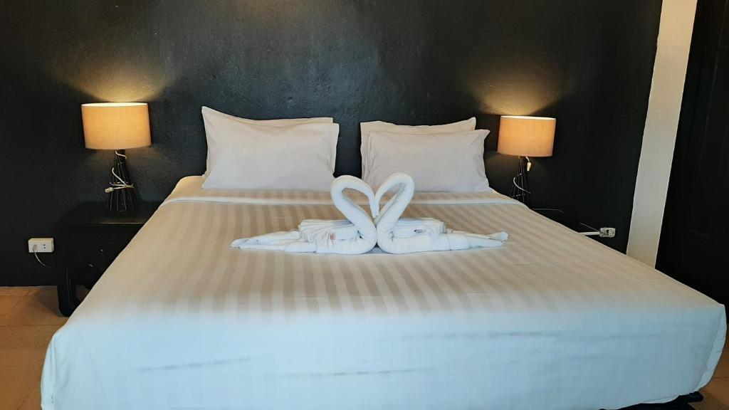 Big Boys' Bed & Burger - Patong Beach - Resim 11