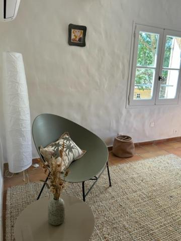 Posezení v ubytování Gîte à l'ombre des chênes