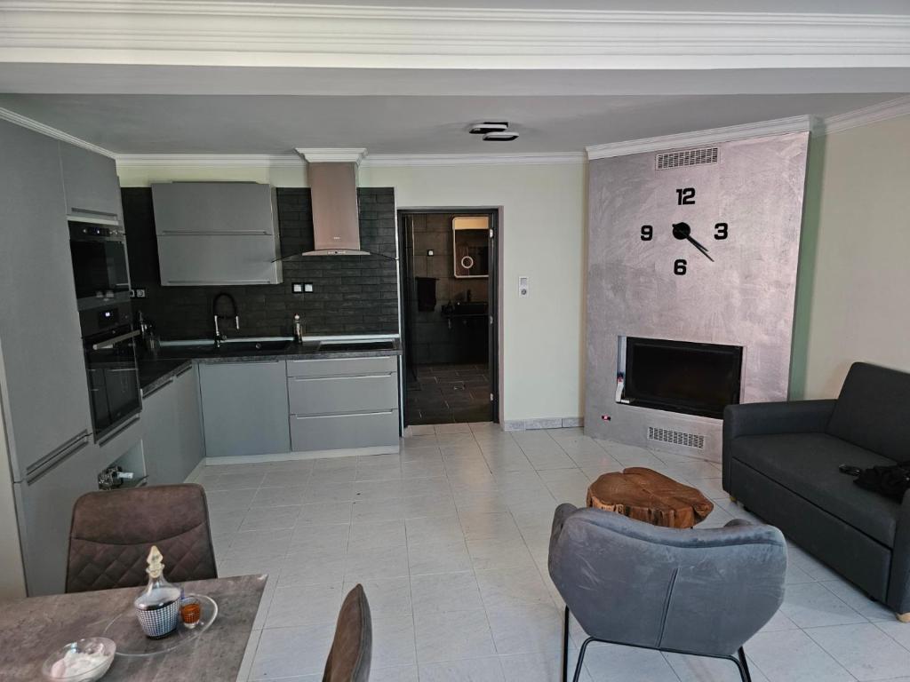 Kuchyň nebo kuchyňský kout v ubytování Andronike's Villa