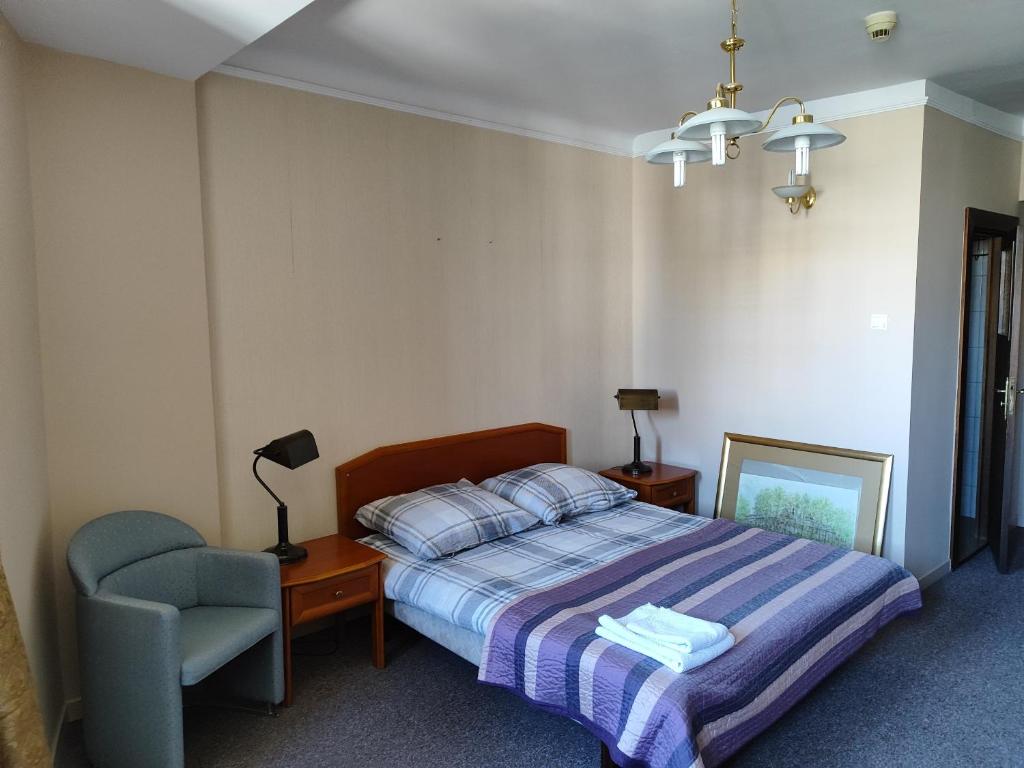 Pokój 303 dwuosobowy z prywatną łazienką - Piotrkowska 262-264 - Habitación Doble Con Baño Privado