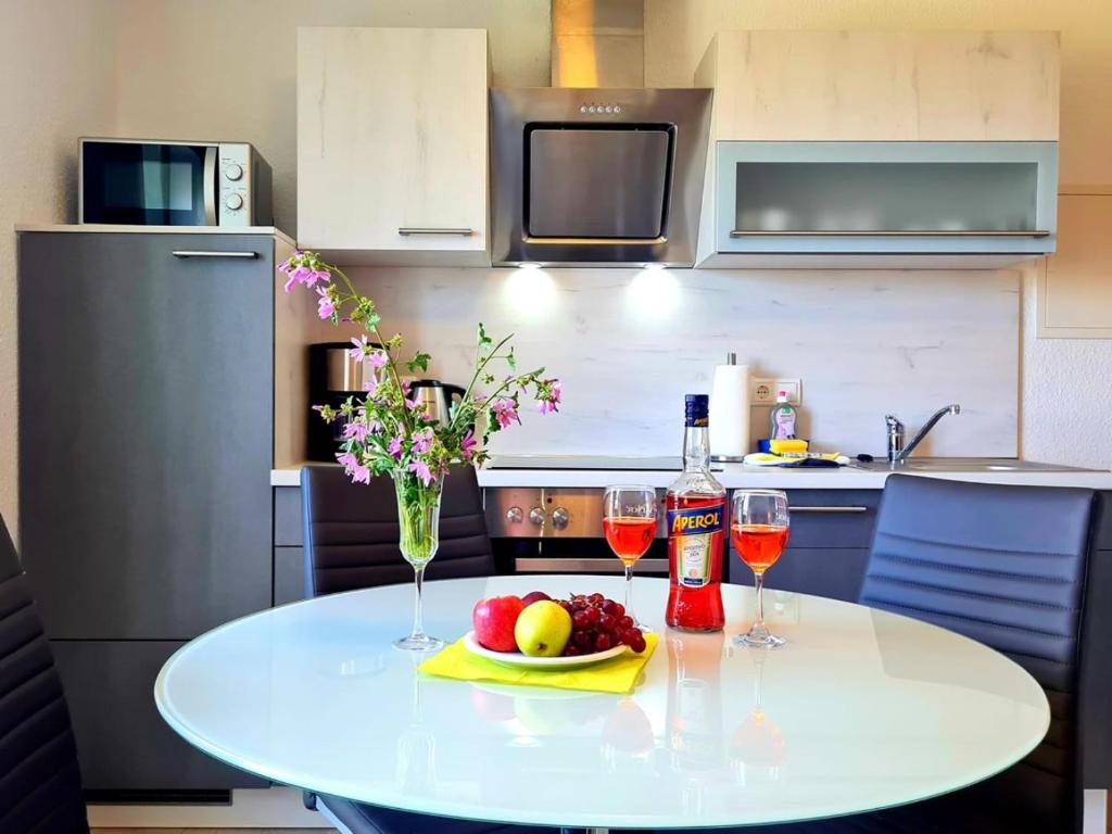 Boddenhus Apartment - Apartment With Balcony