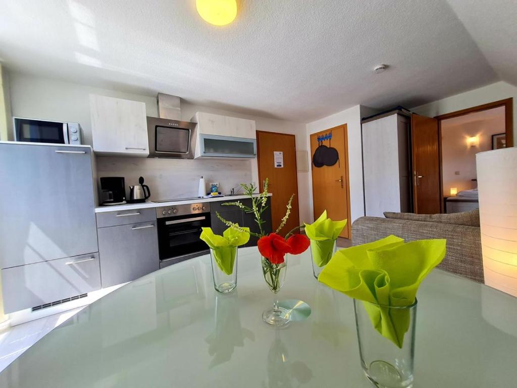 Boddenhus Apartment - Apartment With Balcony